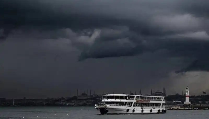 İstanbul ve Diğer İllerde Sağanak Yağış Uyarısı! Hazırlıklı Olun!