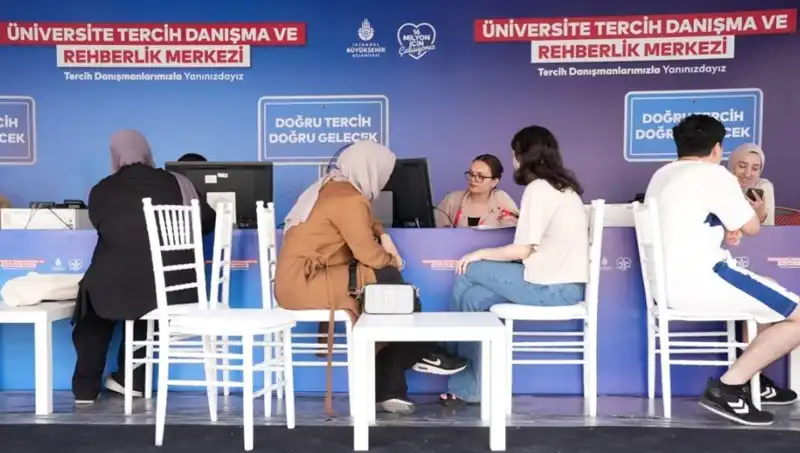 İstanbul'da Üniversite Tercihleri İçin 24 Yeni Rehberlik Merkezi Açıldı