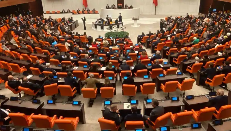 TBMM'den Önemli Kararlar: Bazı Komisyonlar Çalışmalarına Devam Ediyor
