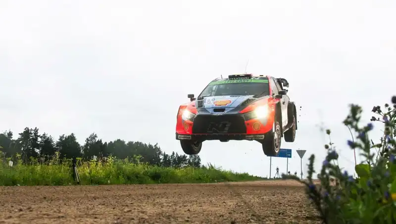 Otomobil Rallisinde Trajik Kaza: Seyirci Hayatını Kaybetti