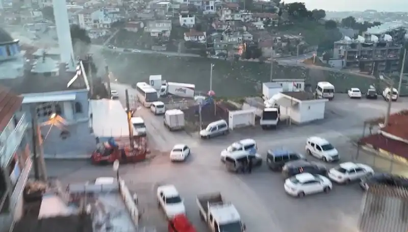 İzmir’de 99 Operasyon Gerçekleşti: 133 Gözaltı Sayısıyla Şaşırttı