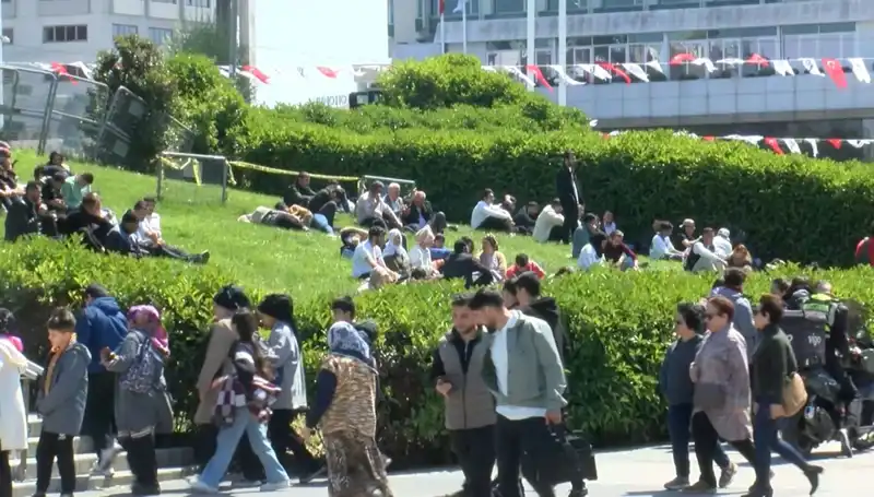 Taksim'de Deprem Yoğunluğu: Neler Oluyor ve Ne Bekleniyor?