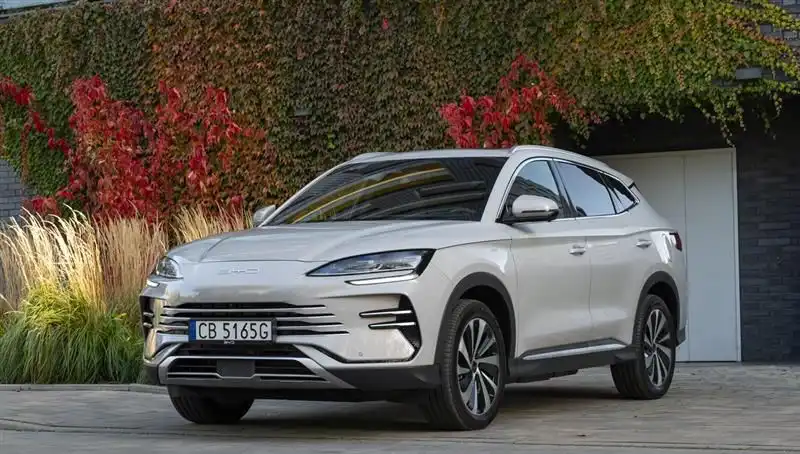 BYD'nin Büyüme Hızı Düşüyor: Elektrikli Araçlar Pazarında Neler Oluyor?