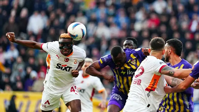 Galatasaray'ın Yıldız İsimlerinden Adam: Oyunuyla Adeta Resital Sunuyor