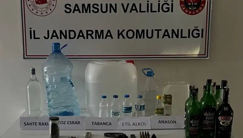 Samsun'da Sahte İçki Operasyonunda Litrelerce Kaçak İçki Ele Geçirildi