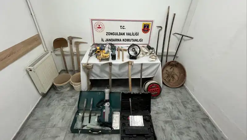 Çaycuma'da Kaçak Kazı Yapan 5 Şahıs Yakalandı: Ayrıntılara Göz Atın!