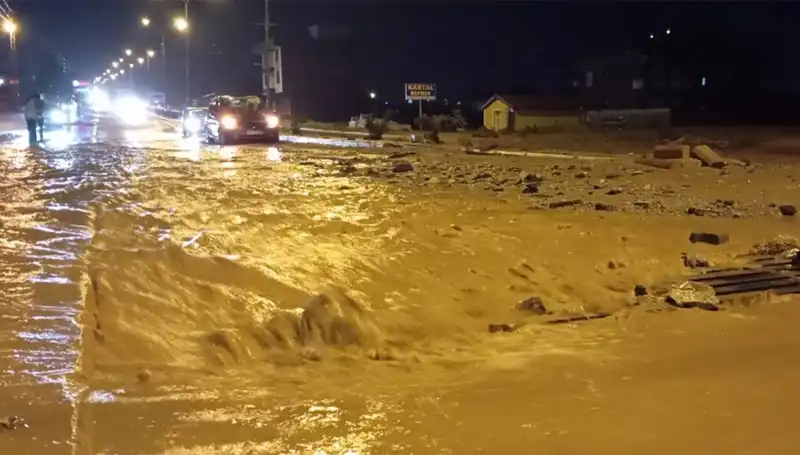 Konya ve Ankara’da Sel Alarmı: Hayat Nasıldı Etkilendi?