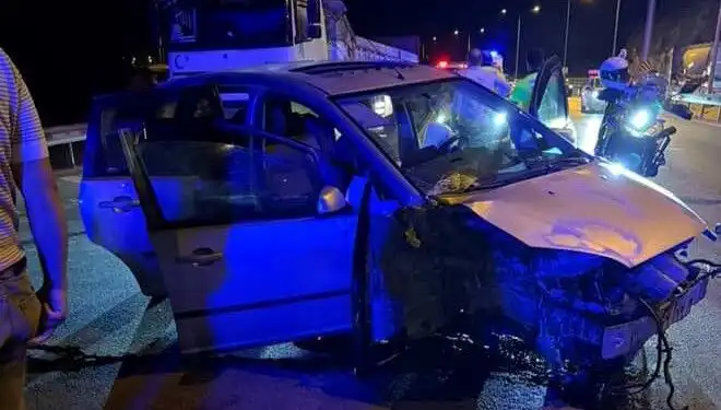 Otomobil Bariyere Çarpıp Takla Attı: Bir Kayıp, Üç Yaralı!