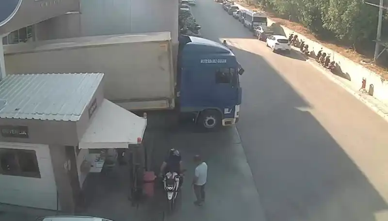 Güvenlik güçlerinden büyük operasyon: Milyonlarca liralık nakliye ürünü ele geçirildi
