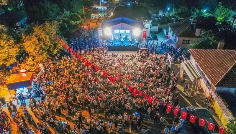 Leylek Şenliği: Geleneksel Renklerin Bulunduğu Festivale Hazır Mı Olalım?