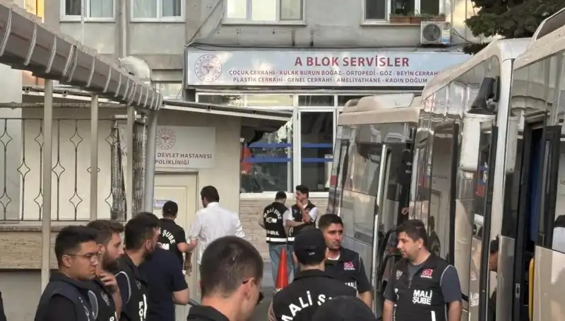 İstanbul'da İBB Soruşturmasında İETT Genel Müdürü ve 25 Şüpheli Adliyeye Sevk Edildi