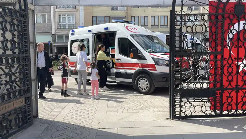 Eskişehir'de Sahipsiz Köpek İki Çocuğa Saldırdı: Panik ve Kaos Hakim Oldu