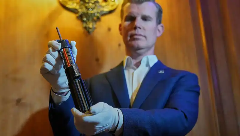 Darth Vader'ın Işın Kılıcı: 3.65 Milyon Dolarla Satış Rekoru Kırdı