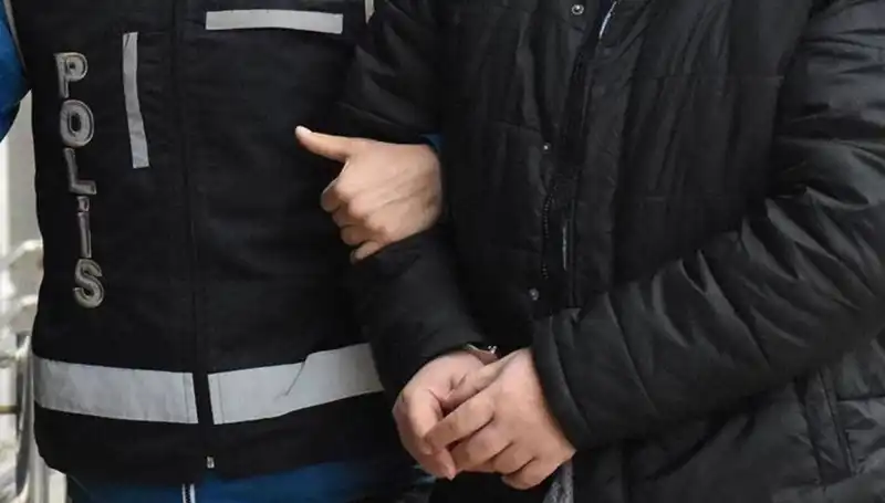 Emniyet ve TSK'da FETÖ Operasyonu: Gözaltına Alınanlar ve Sıra Dışı Gelişmeler