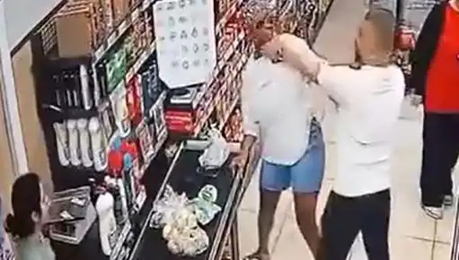 Market Kasasında Şok Olay: Çocuğu Önünde Kadına Saldırı Gerçekleşti