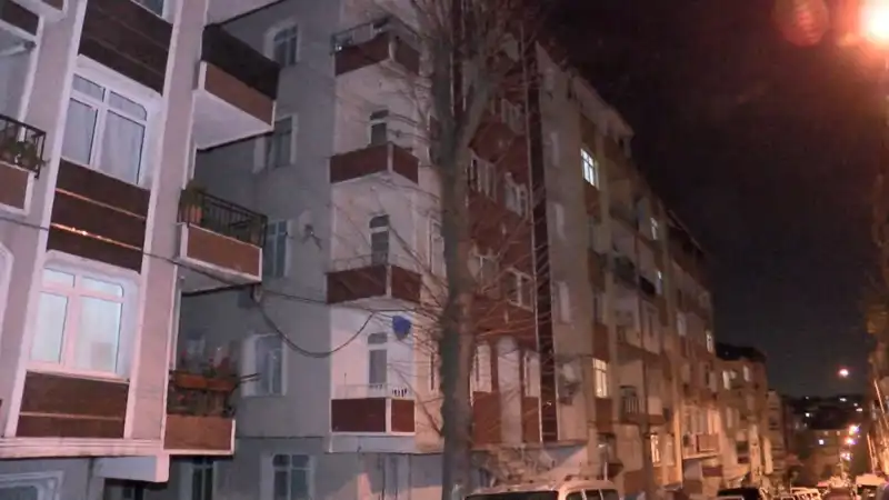 Altı Katlı Binada Panik: Kolonlardan Gelen Sesler Herkesi Korkuttu