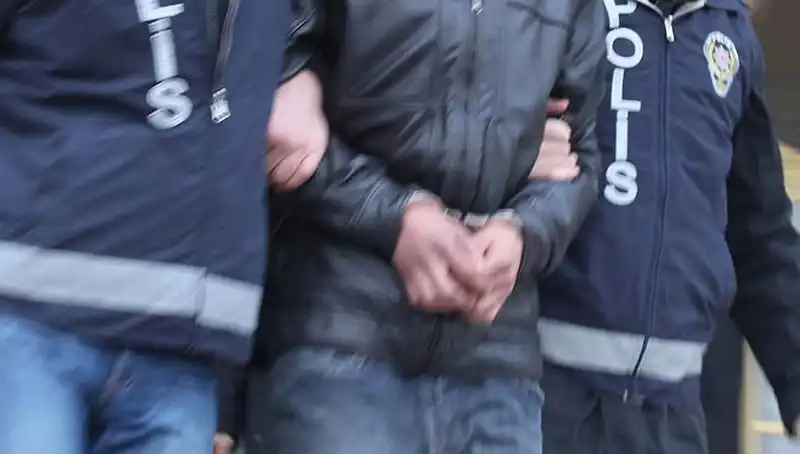 Konya'da Gizli Dolandırıcılık Şebekesi Çökertildi: 13 Tutuklama!