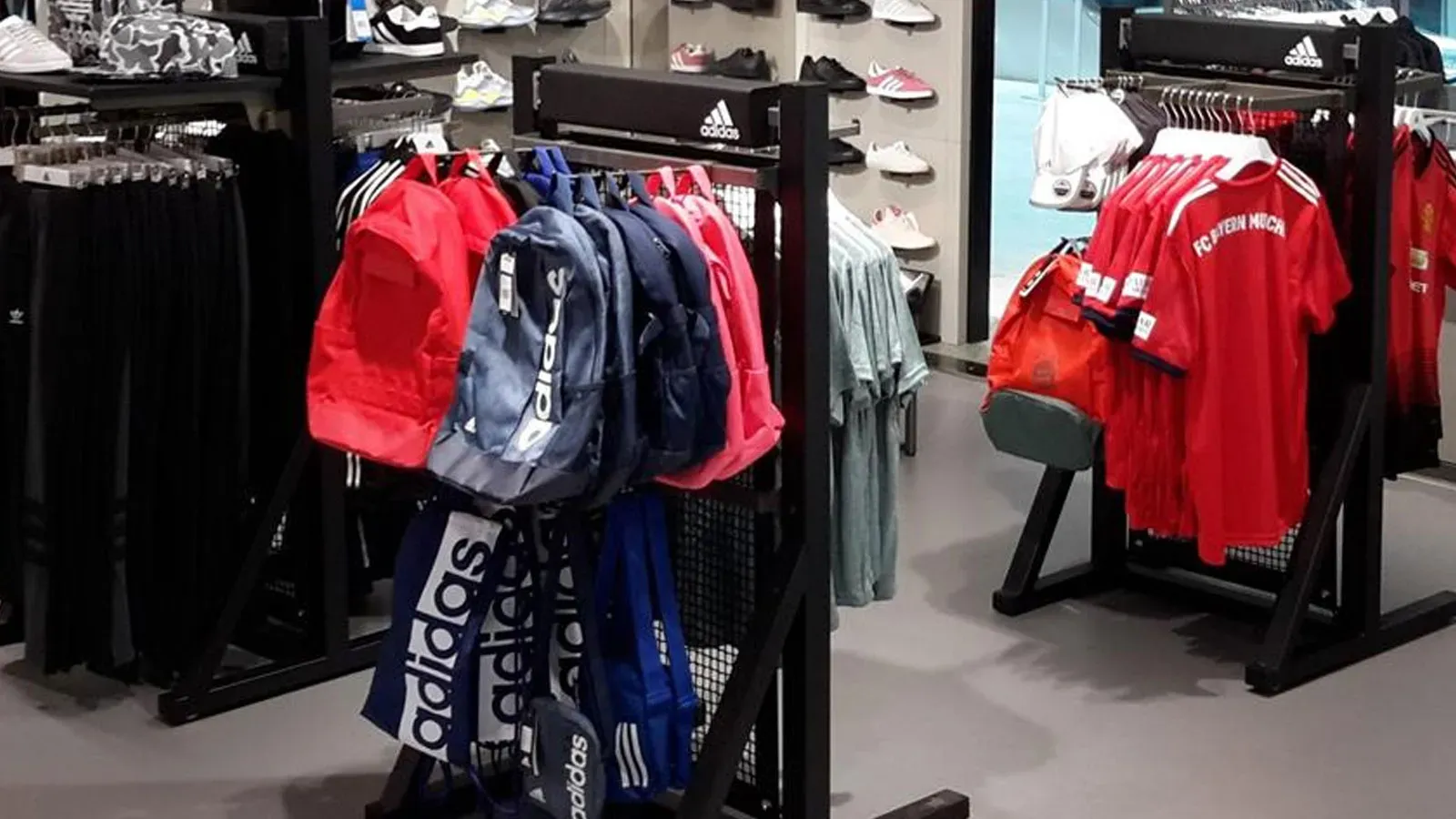 Alman Vergi Müfettişlerinden Adidas’a Baskın: Merkez Ofiste Arama Yapıldı