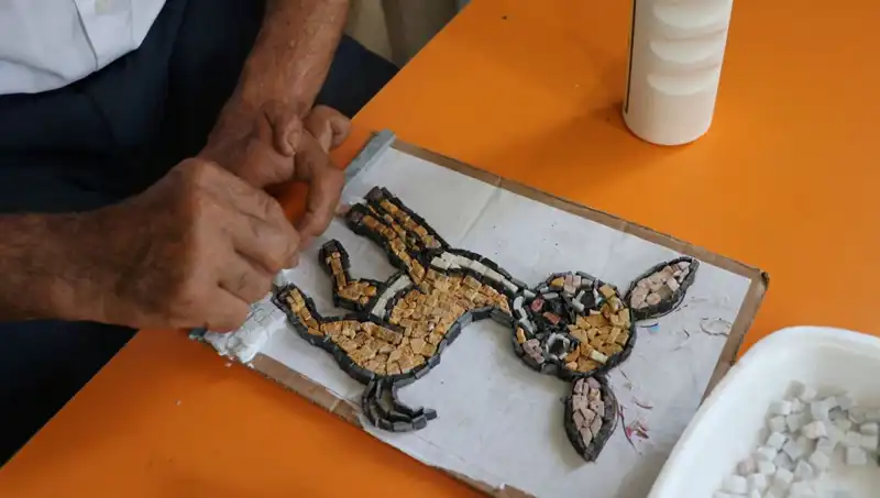 Oğlunun Ödeviyle Tanıştı, Şimdi Yeni Bir Hobisi Var!