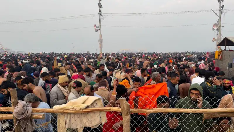 Hindistan’da Dini Festivalde Trajik İzdiham: Altı Kişi Hayatını Kaybetti
