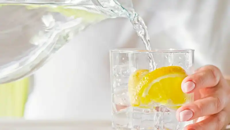Limonlu Su Tüketiminin Bilinmeyen Faydaları ve Vücudunuza Etkileri