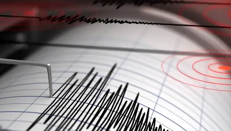 Manisa'da 4 Büyüklüğünde Deprem: Halk Yine Tedirgin Oldu