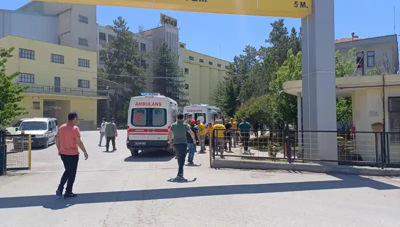 Çorum'daki Un Fabrikasında Büyük Patlama: Yaralıların Sayısı 10'a Yükseldi