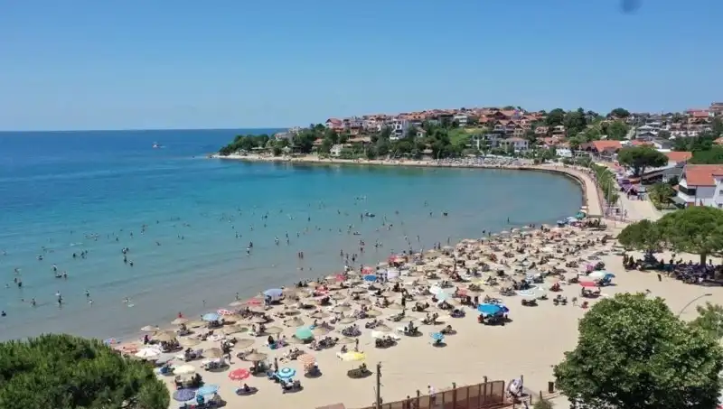 Ülkenin Beş Plajında Denize Girmek Serbest, Diğerleri Yasak!