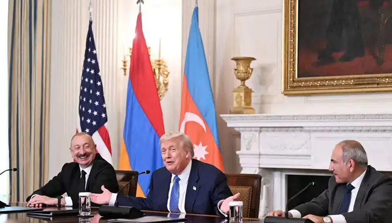 Aliyev'den Ermenistan'a Anayasa Çıkışı: Zaman Kaybetmeyin!